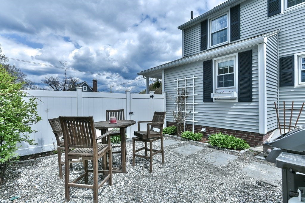 243 Beverly Rd