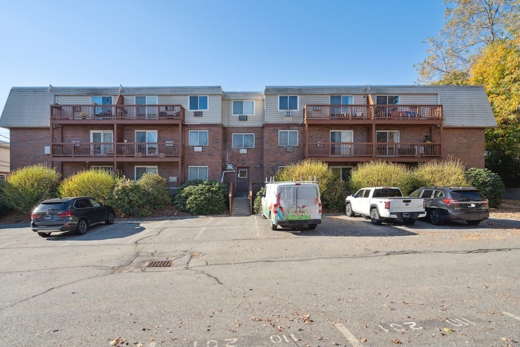 110 Boston Post Rd E # 201