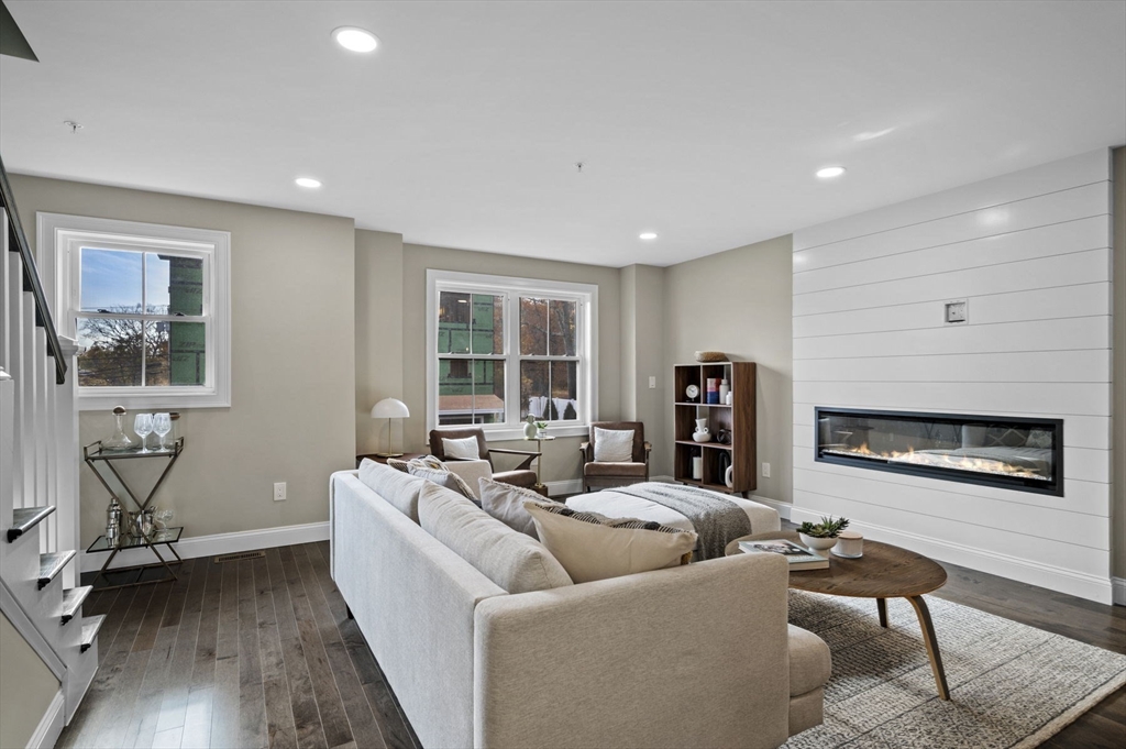 9 Acton Rd # 18