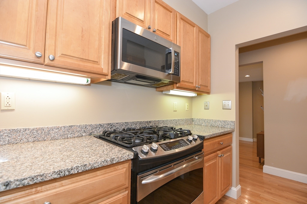 1723 Washington St # 309