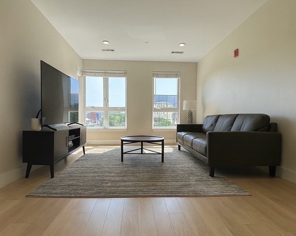 1975 Massachusetts Ave # 301
