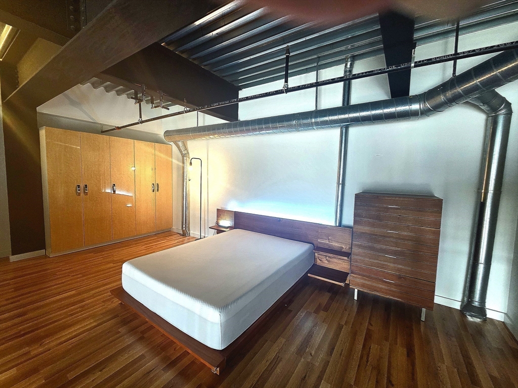 950 Broadway # 23