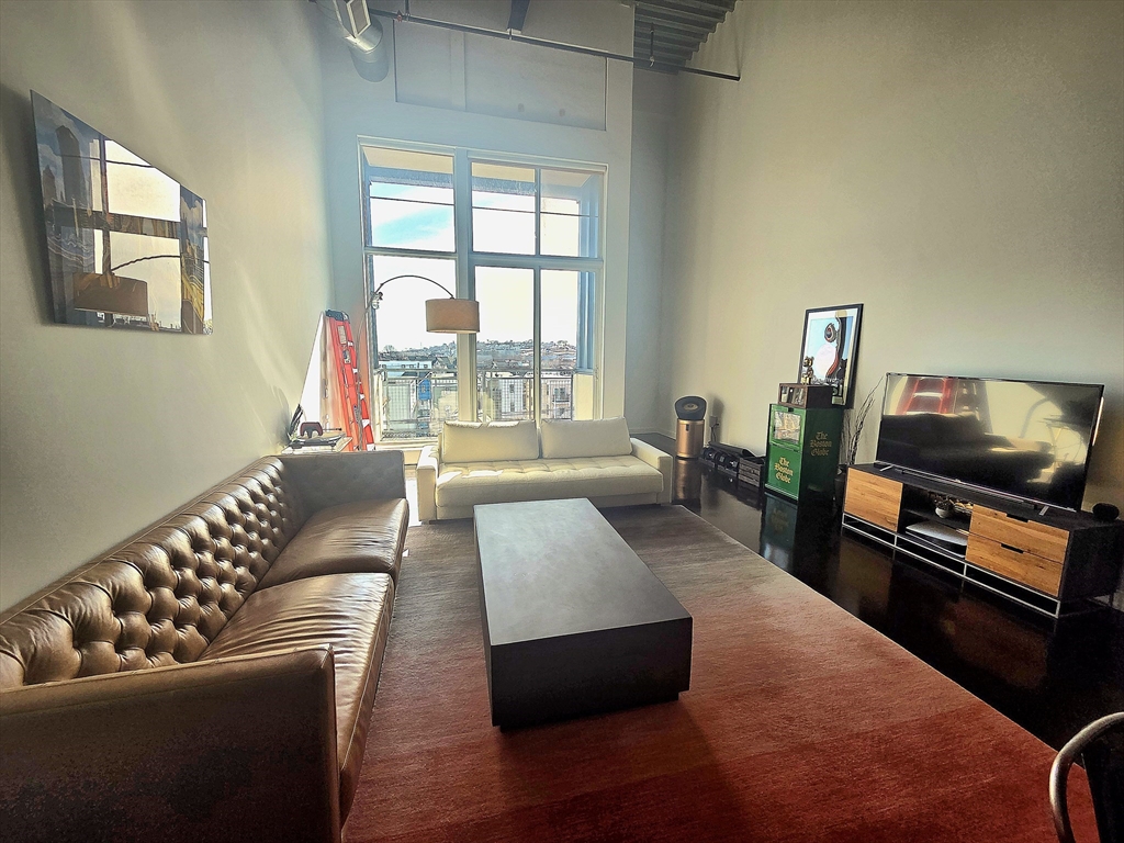 950 Broadway # 23