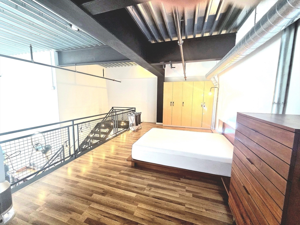 950 Broadway # 23