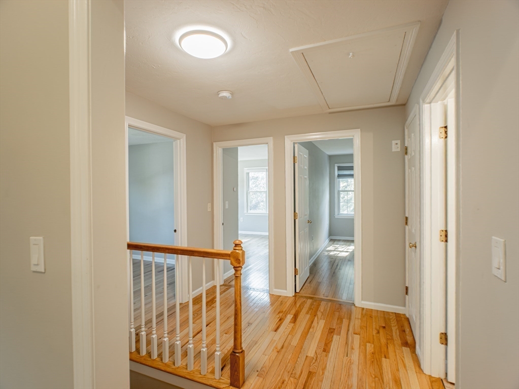 4 Flint Meadow Ln