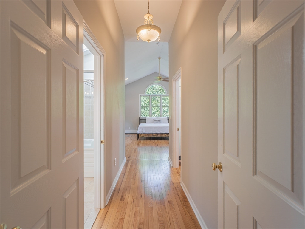 4 Flint Meadow Ln