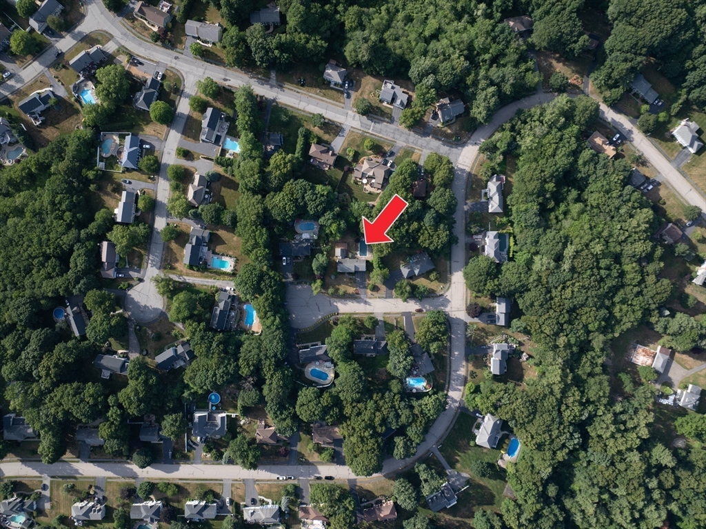 4 Flint Meadow Ln