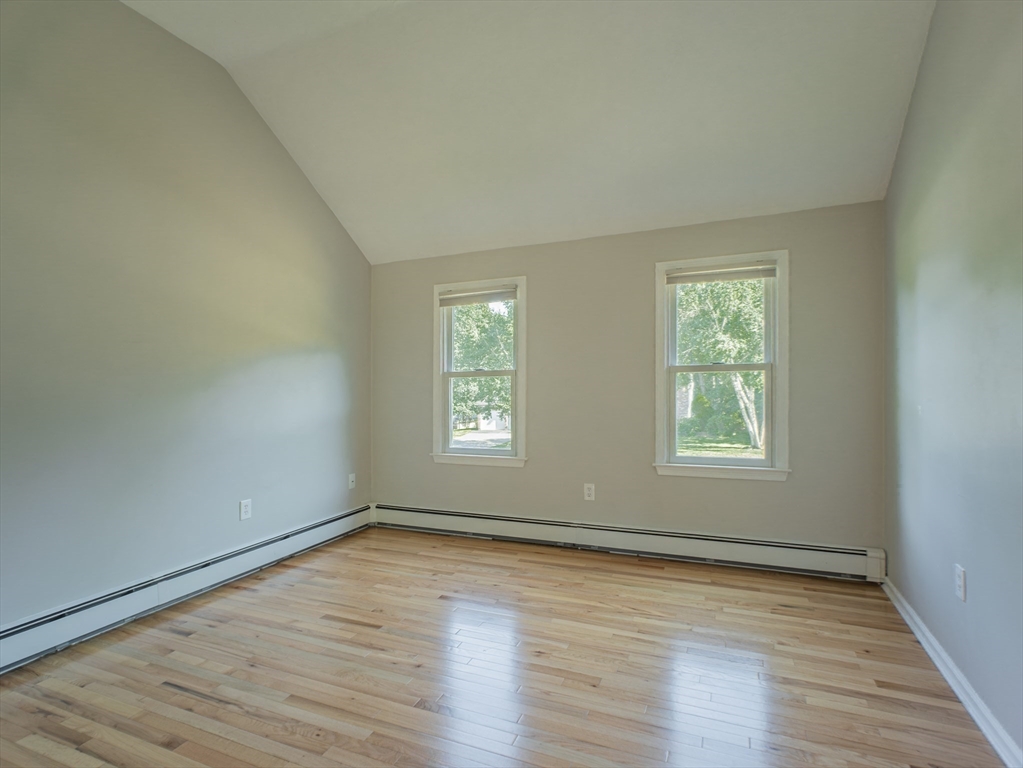 4 Flint Meadow Ln