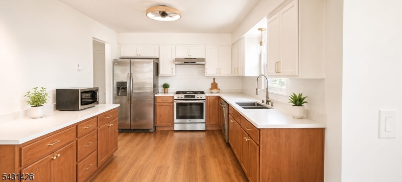 80 Astoria Pl