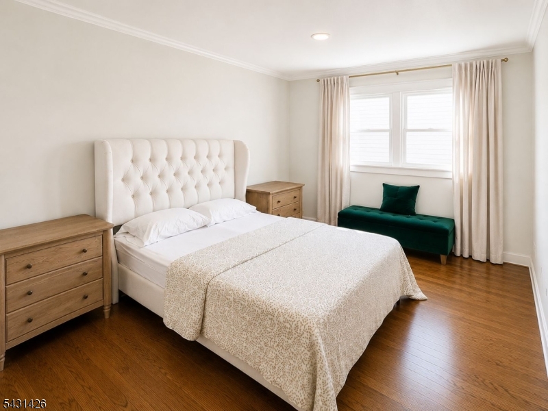 80 Astoria Pl