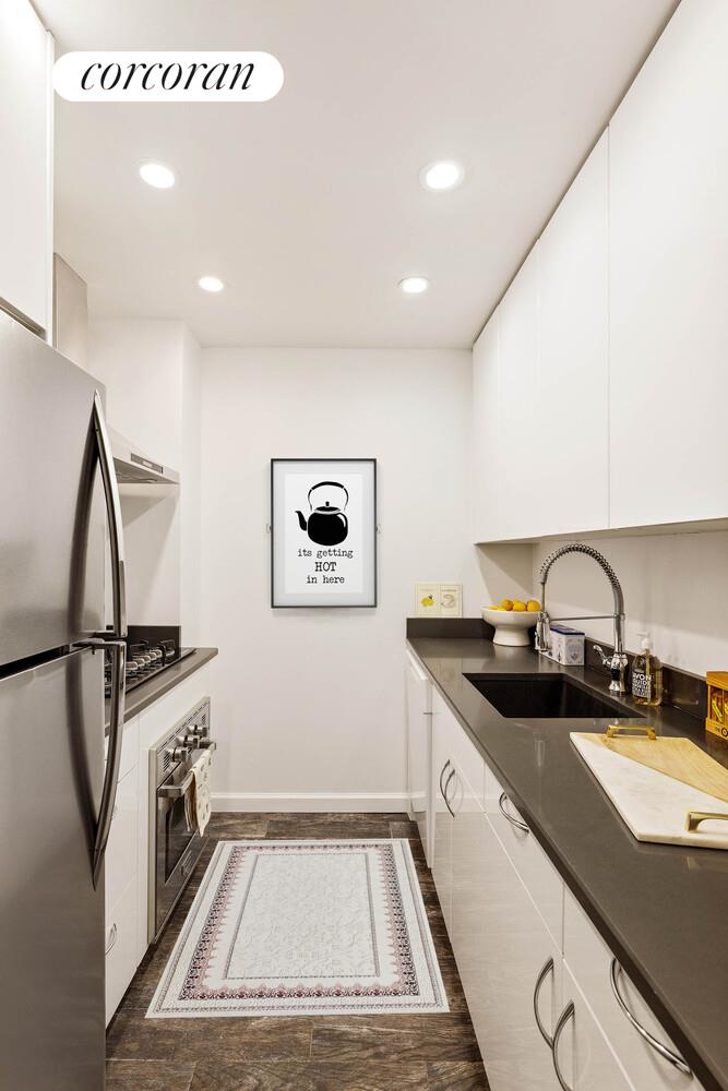 250 MERCER Street B502