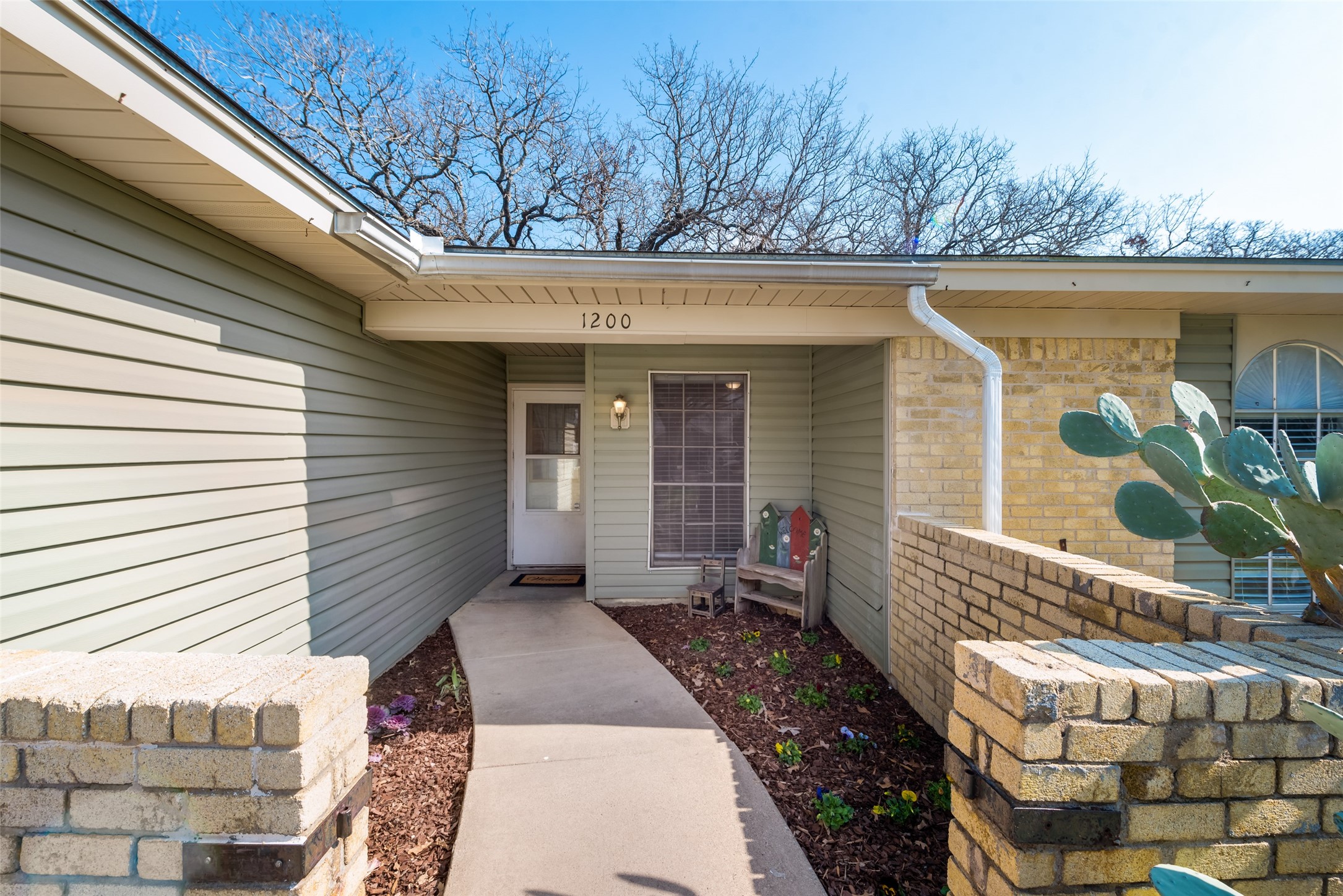 1200 Autumn Oak Drive