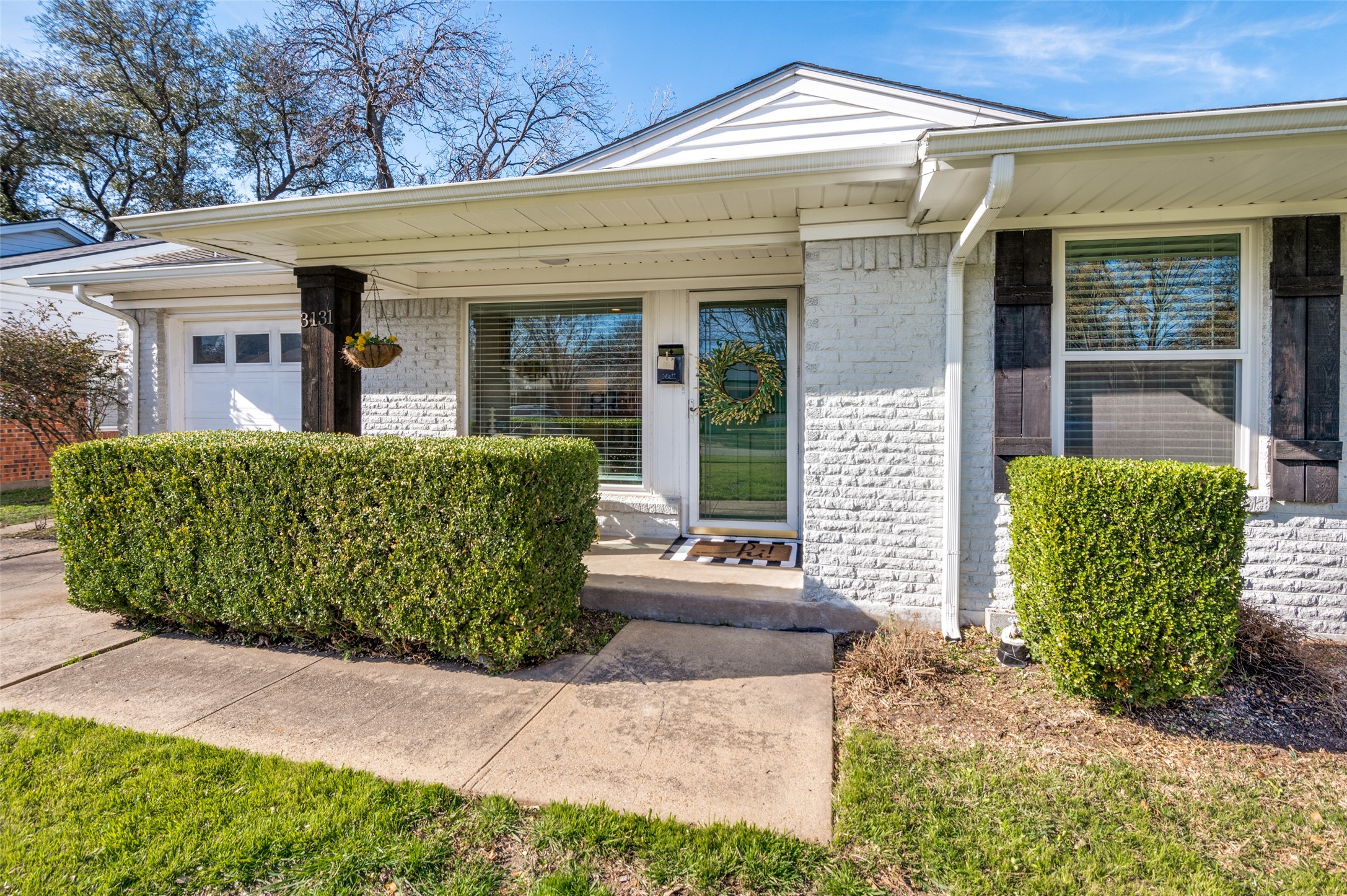 3131 Damascus Way
