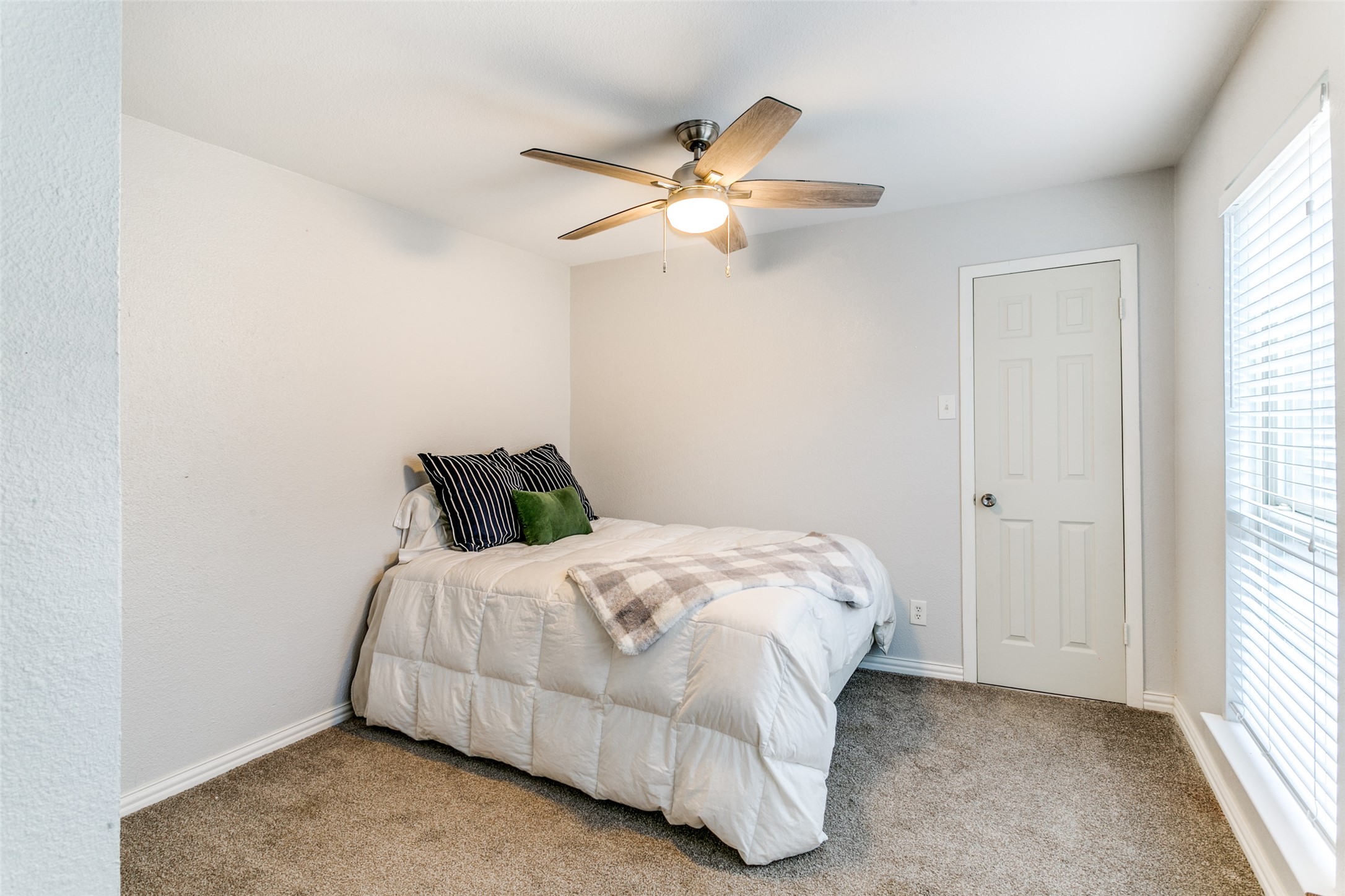 3126 Pin Oak Court