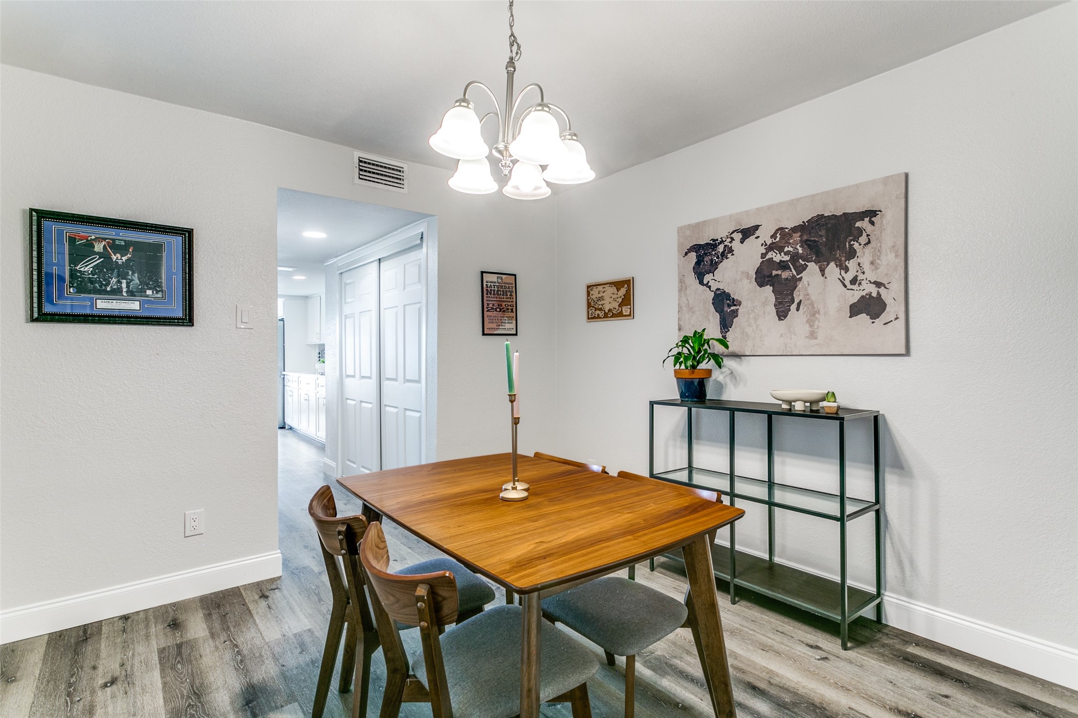 3126 Pin Oak Court