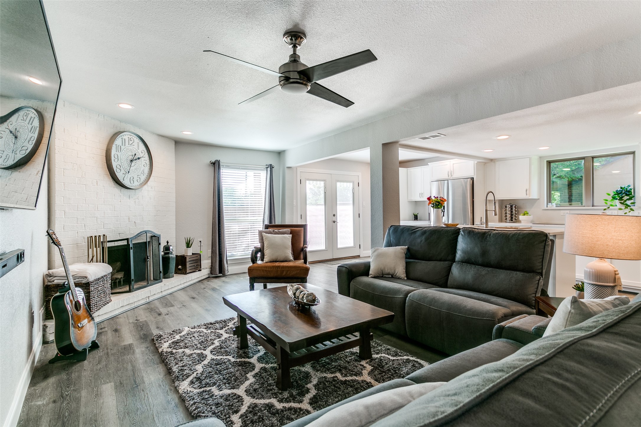 3126 Pin Oak Court