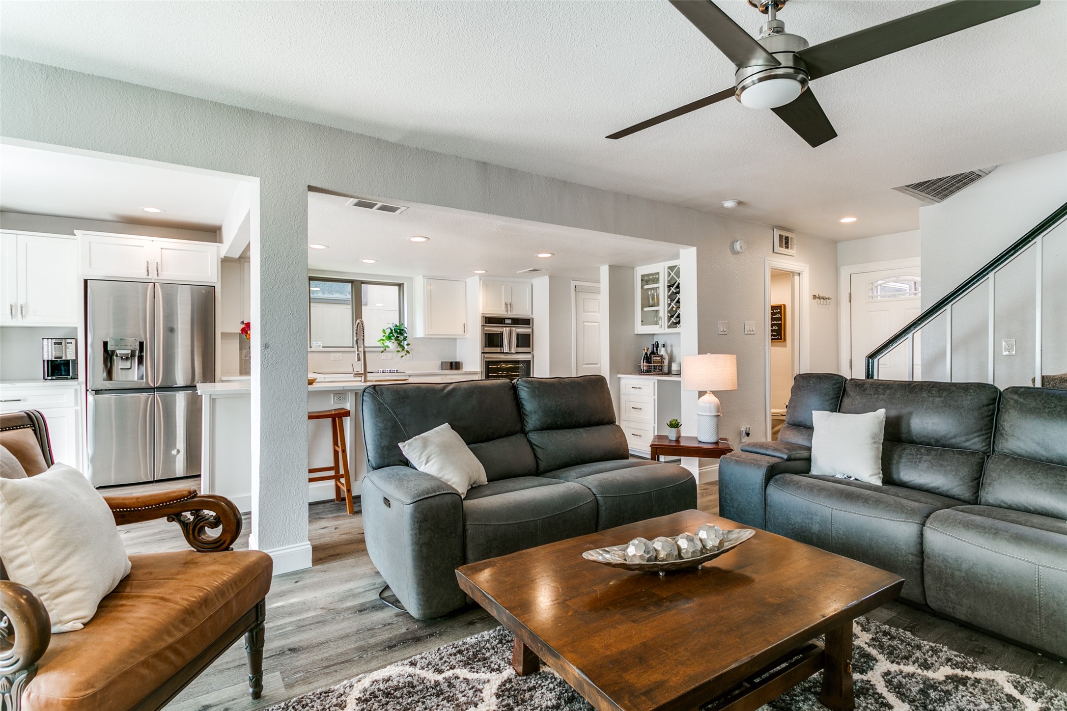 3126 Pin Oak Court