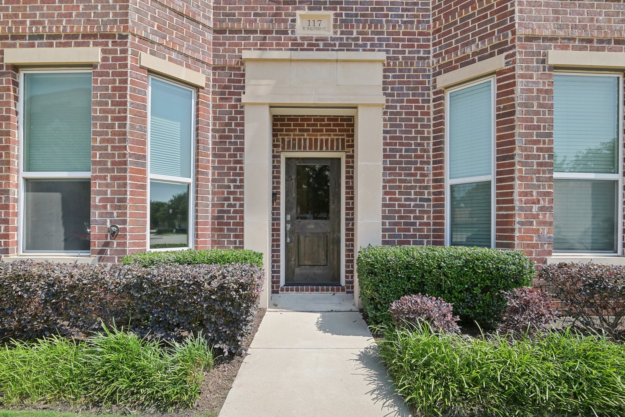 117 W Walters Street