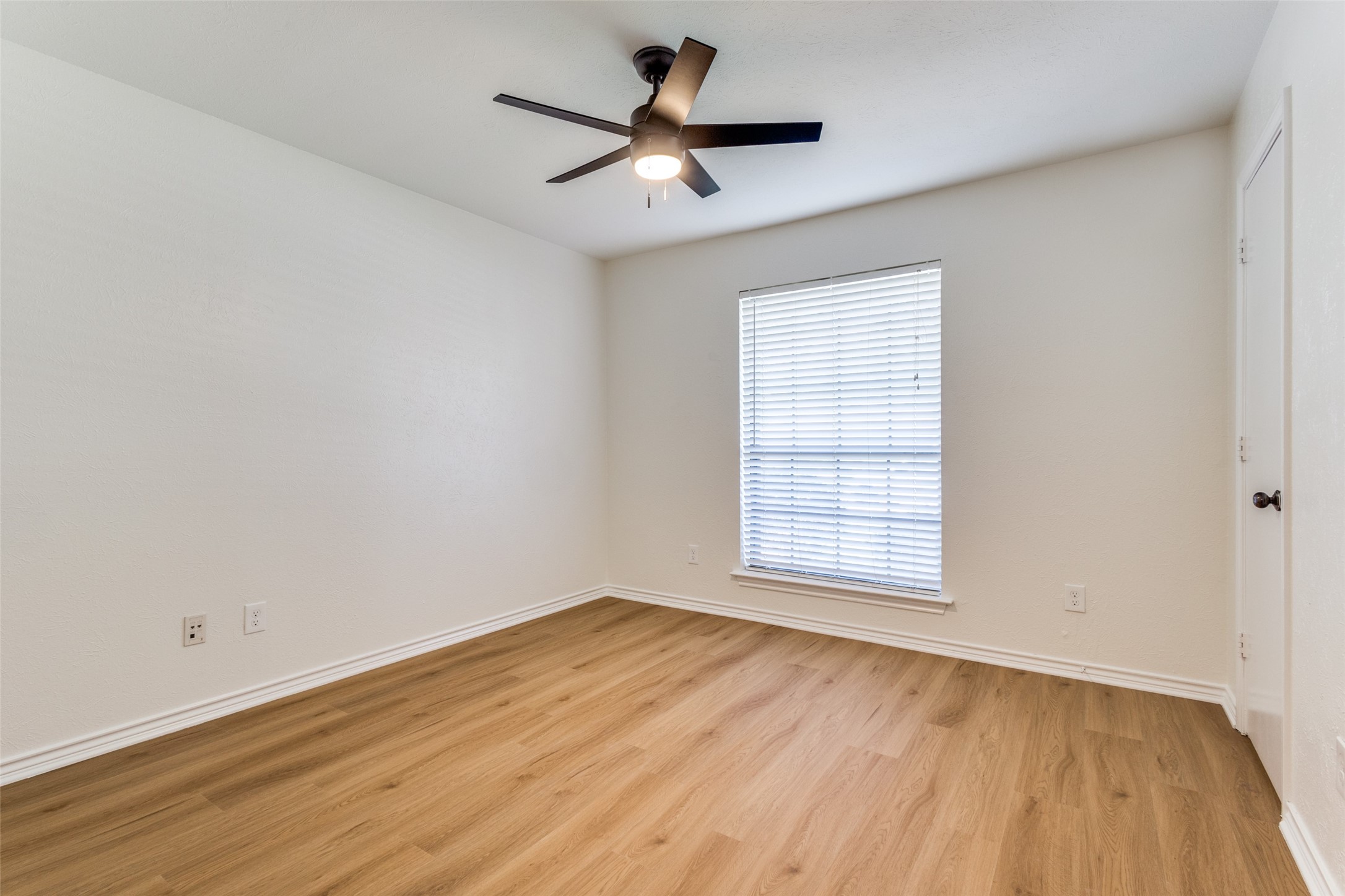 909 Edgefield Trail