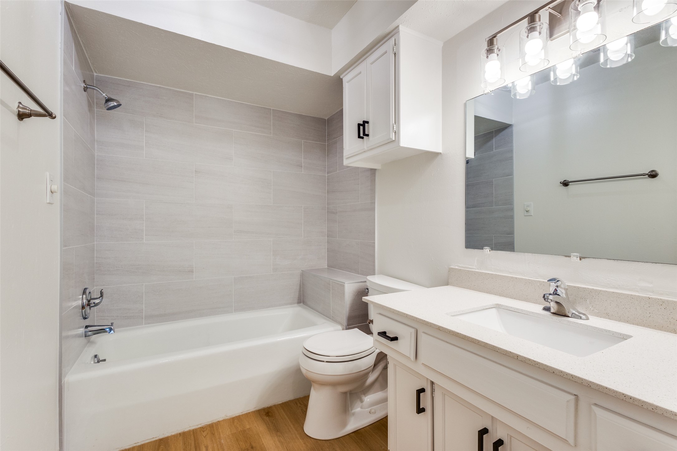909 Edgefield Trail