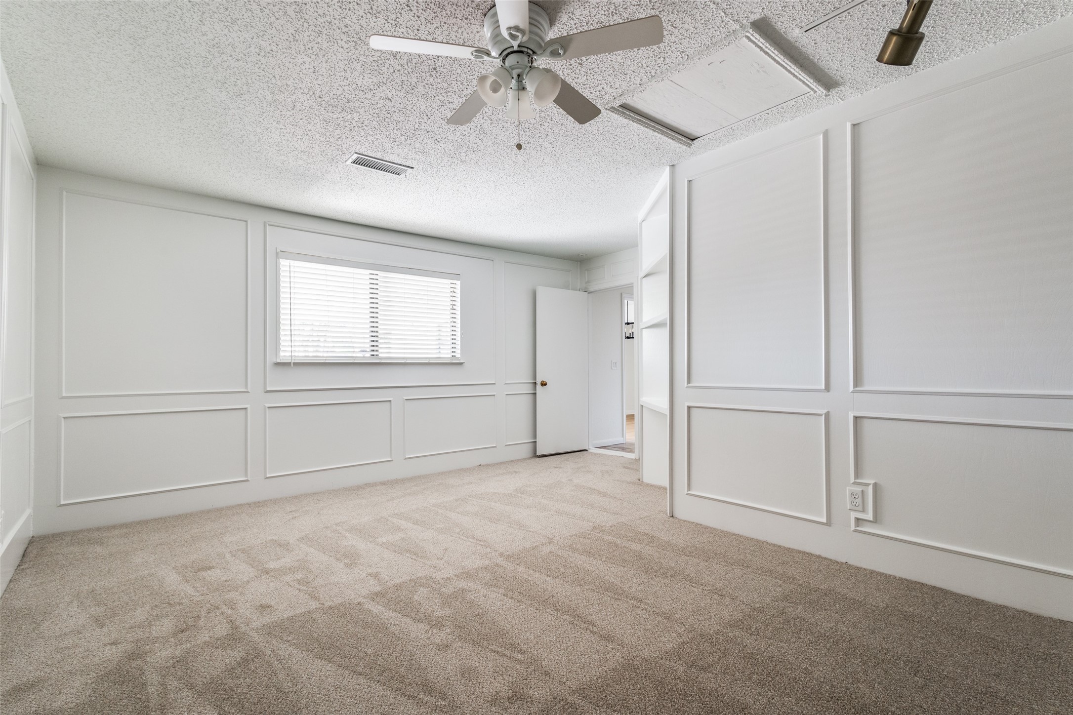 909 Edgefield Trail
