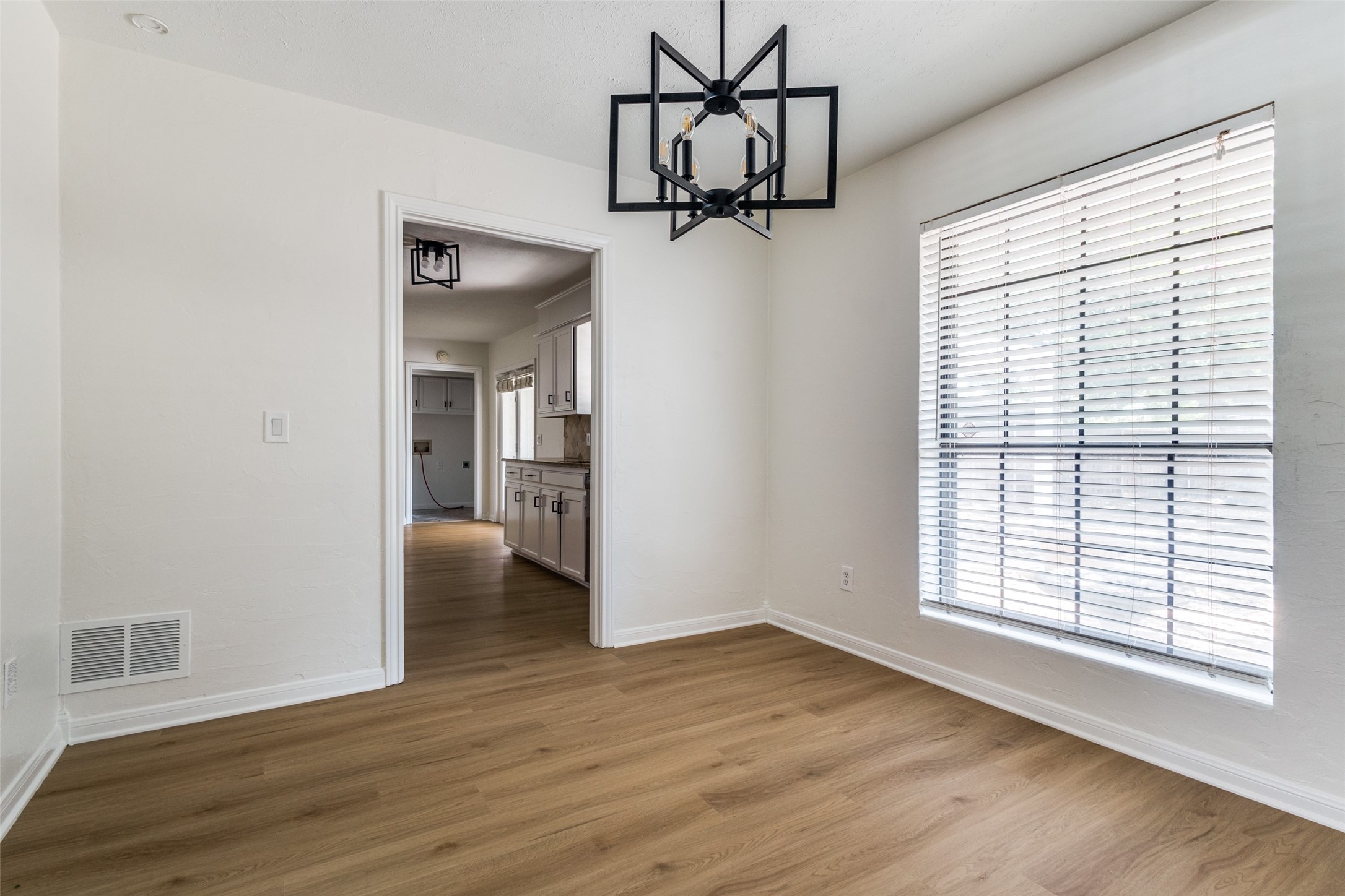909 Edgefield Trail