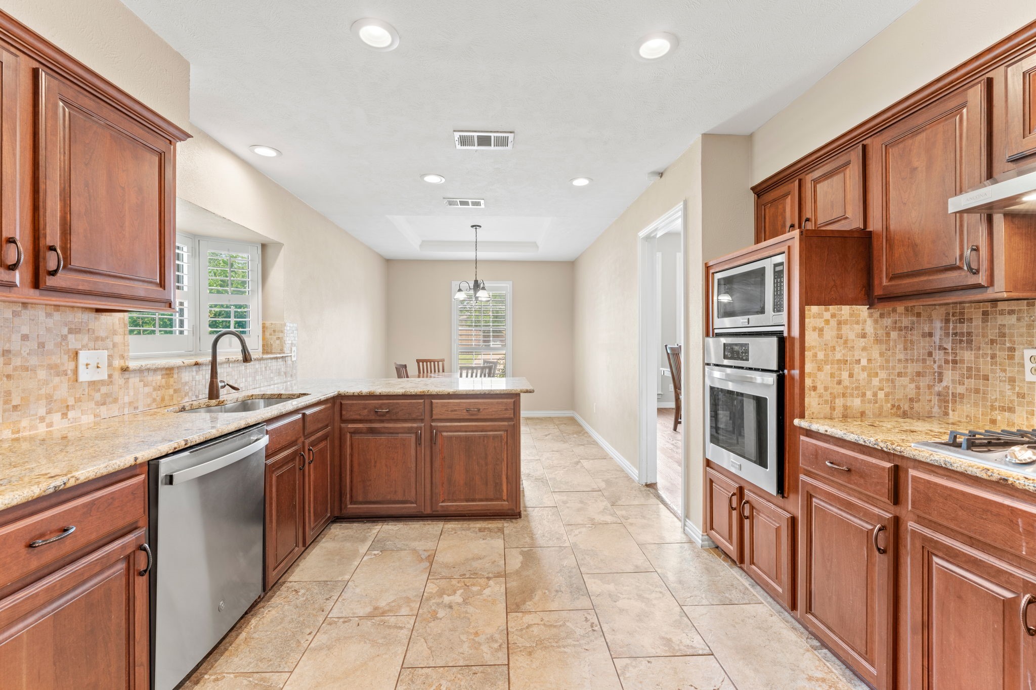 519 Parish Place