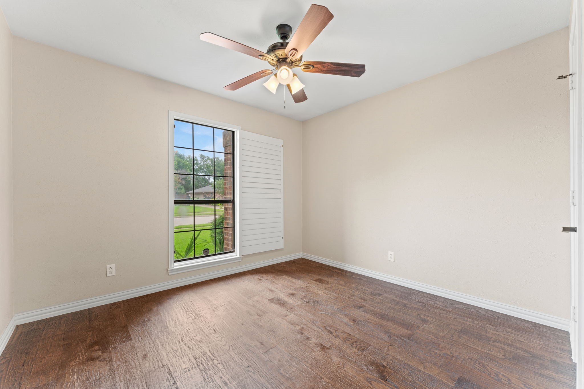 519 Parish Place