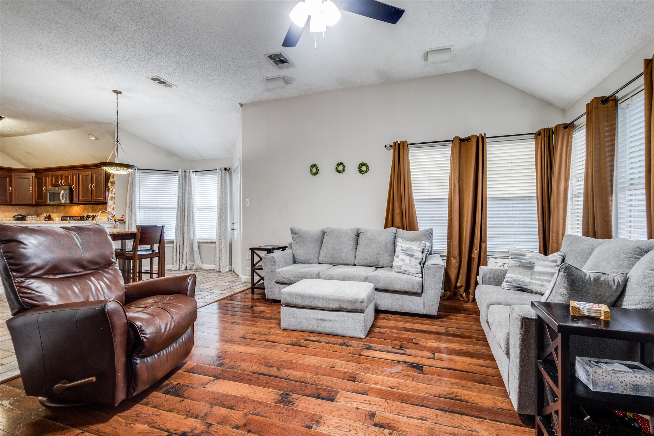 1244 Christopher Lane