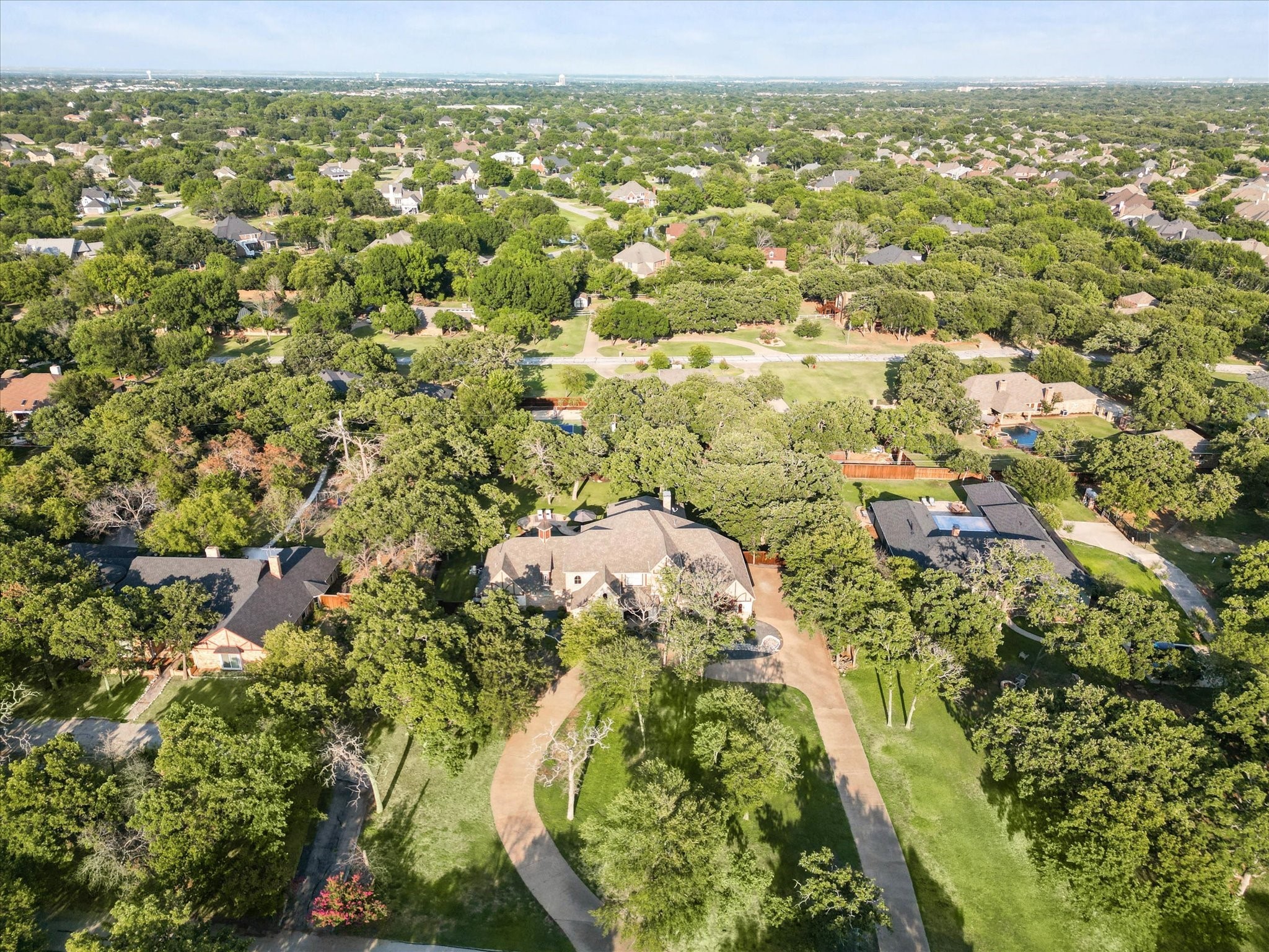 300 Whispering Oaks Drive