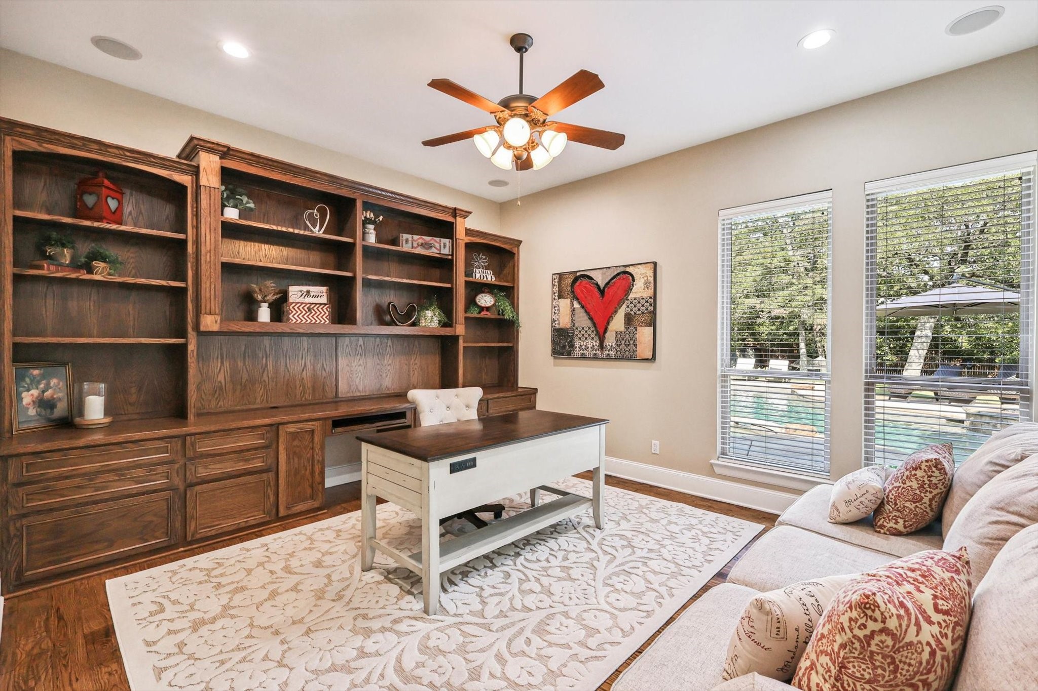 300 Whispering Oaks Drive