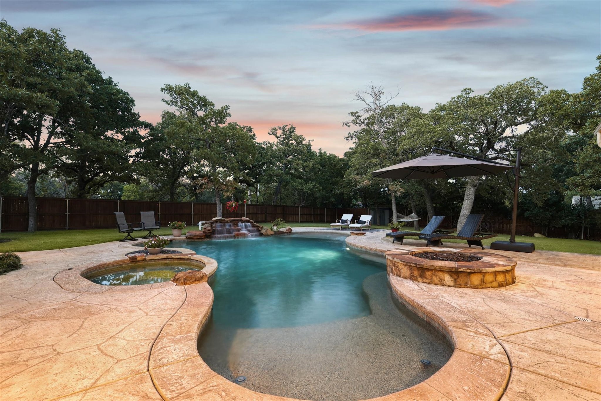 300 Whispering Oaks Drive