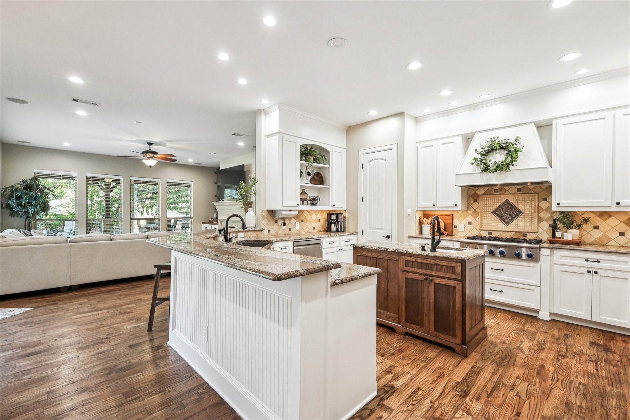 300 Whispering Oaks Drive