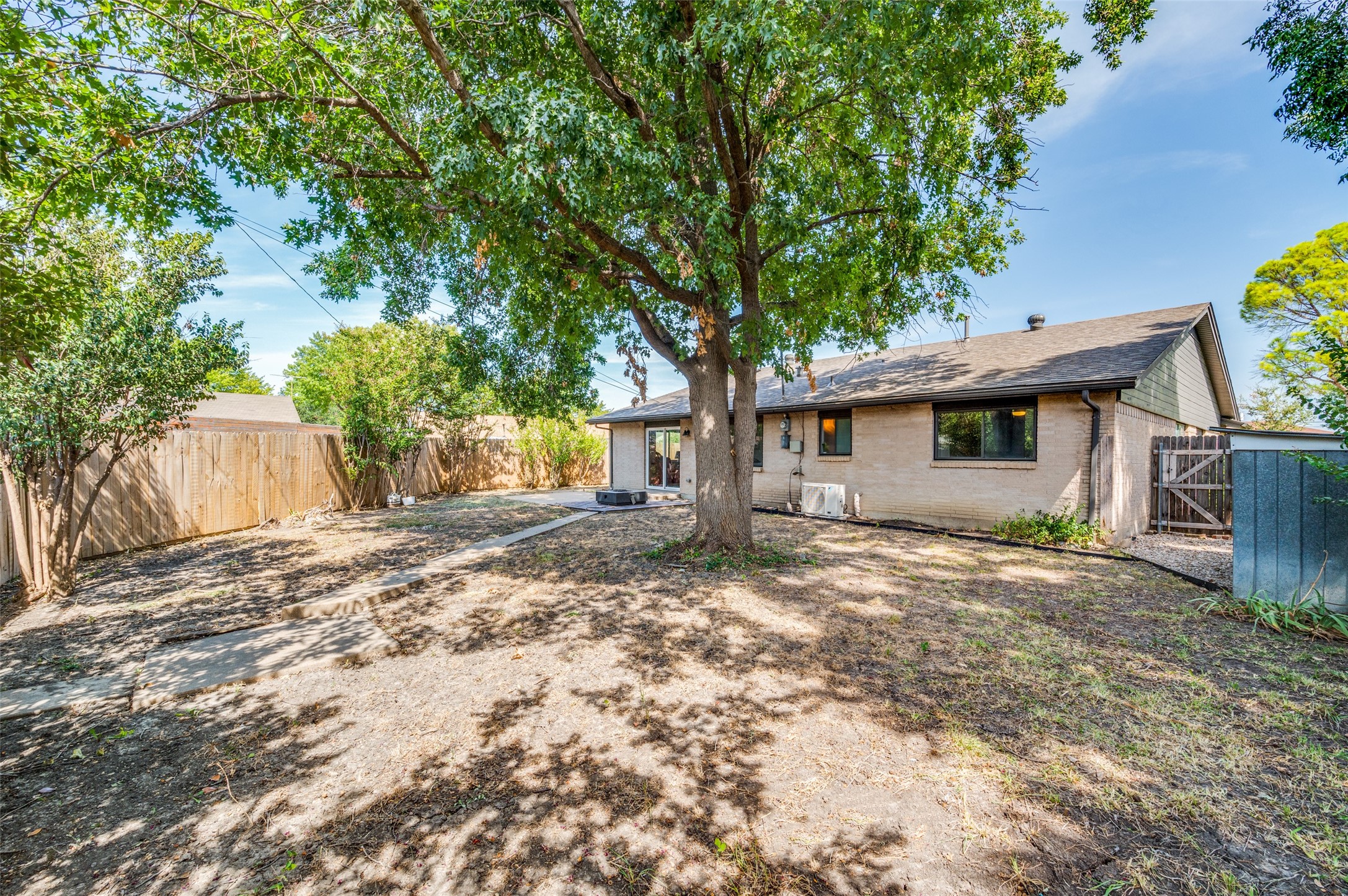 2004 Milam Circle
