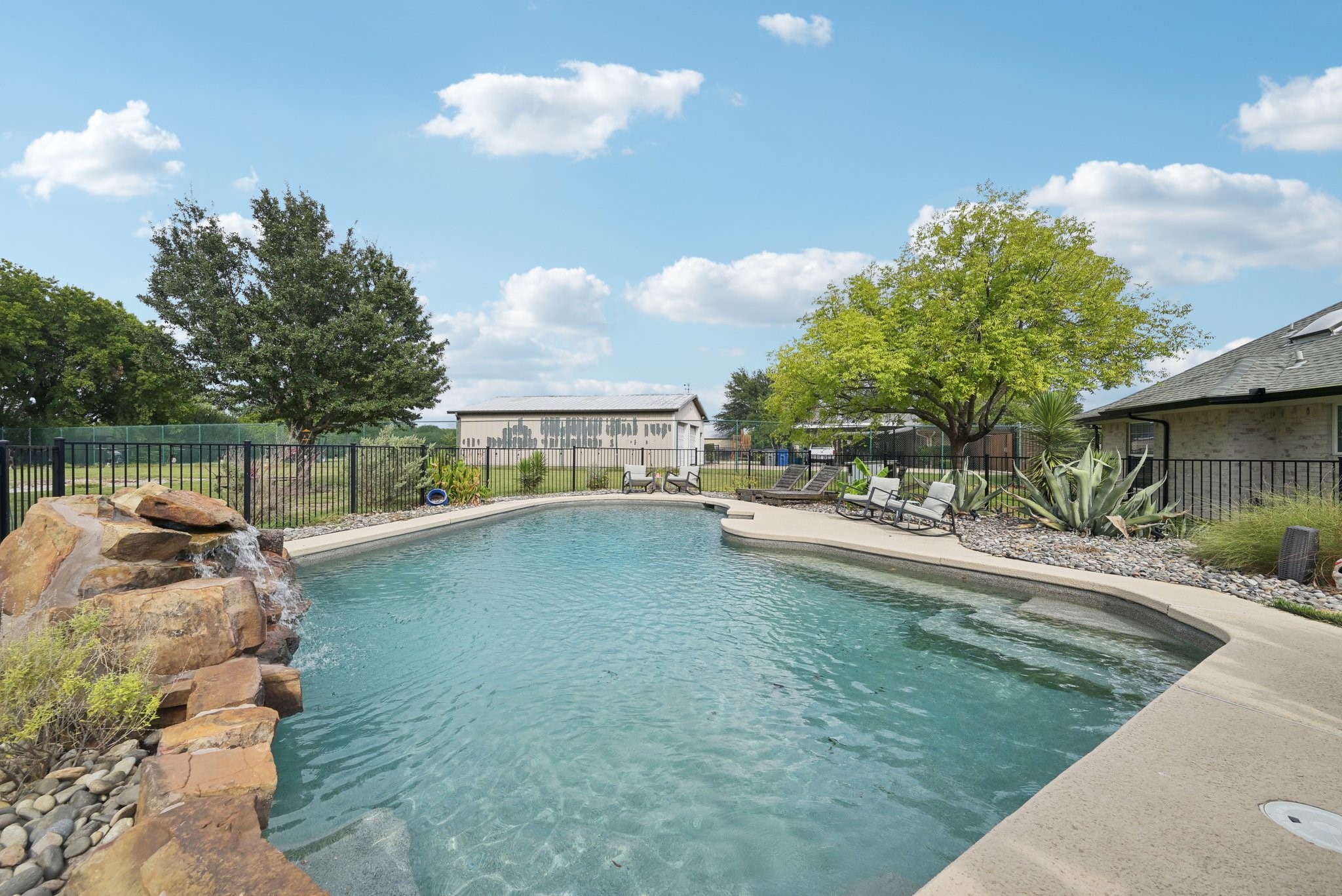 1003 Meadow Lane