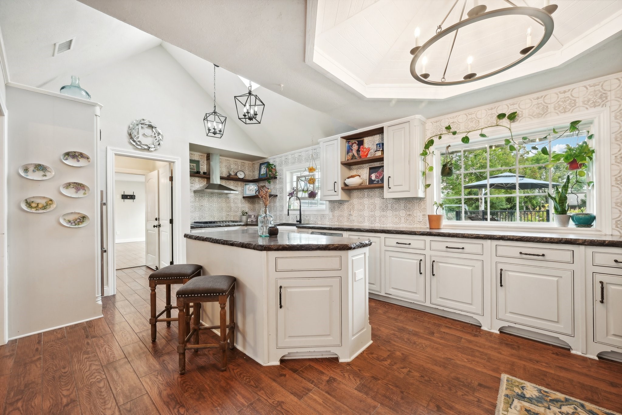 1003 Meadow Lane