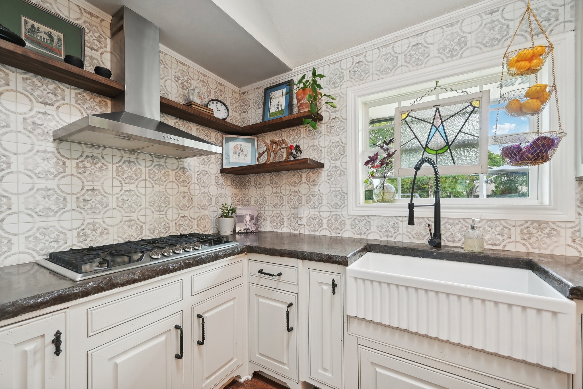 1003 Meadow Lane