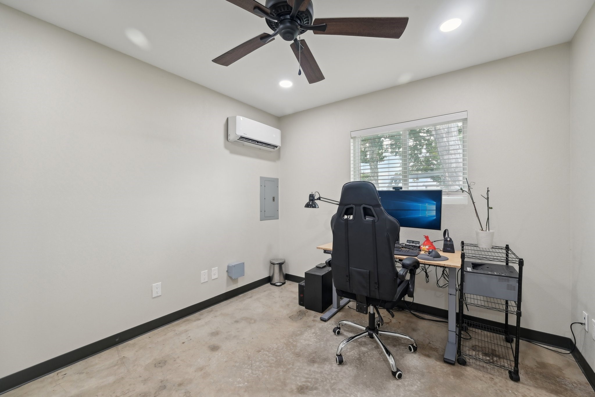 1003 Meadow Lane