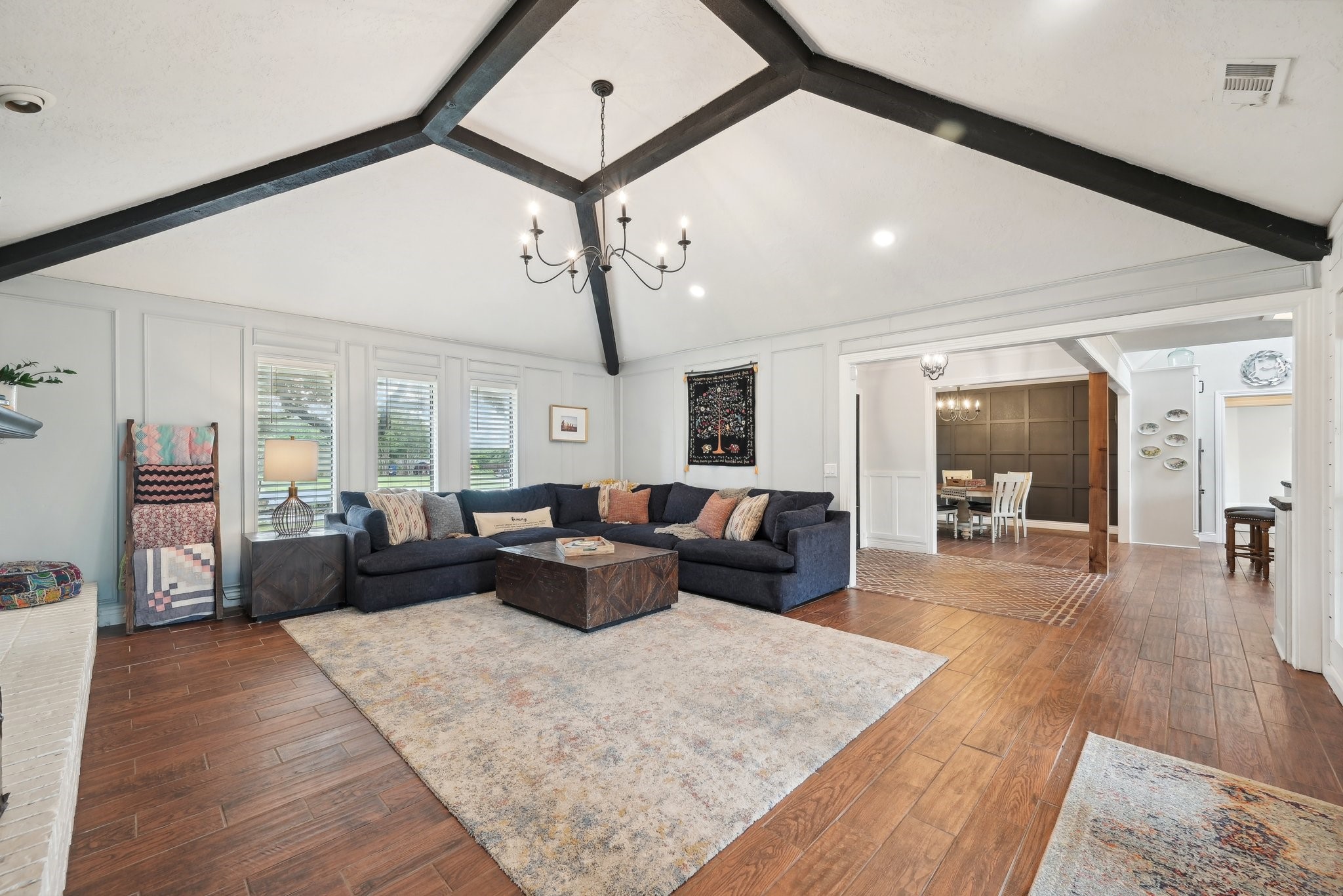 1003 Meadow Lane