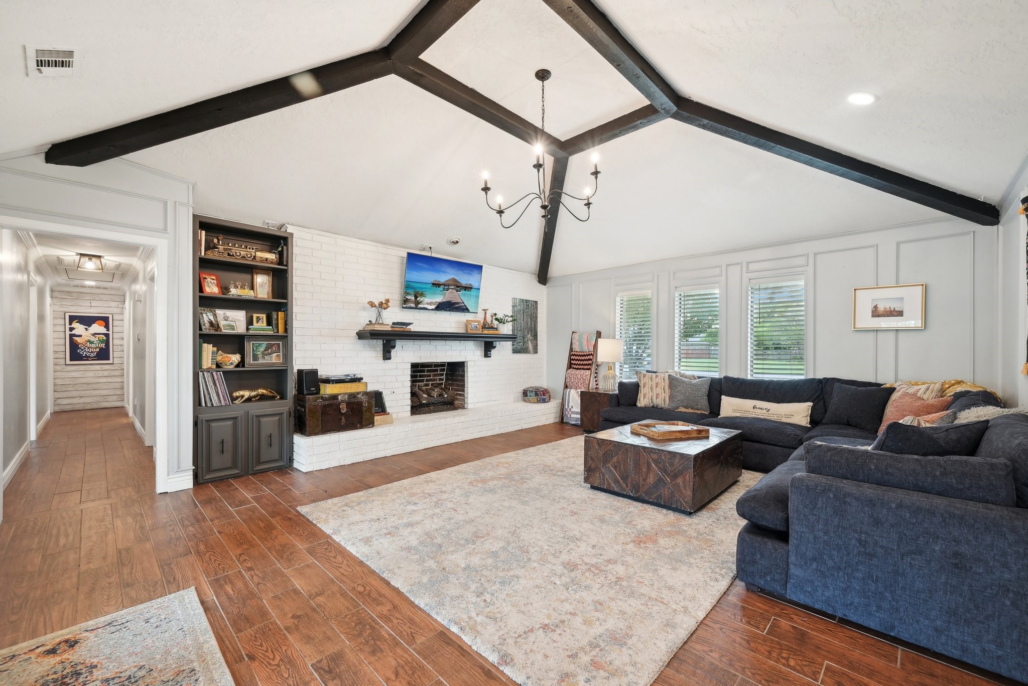 1003 Meadow Lane