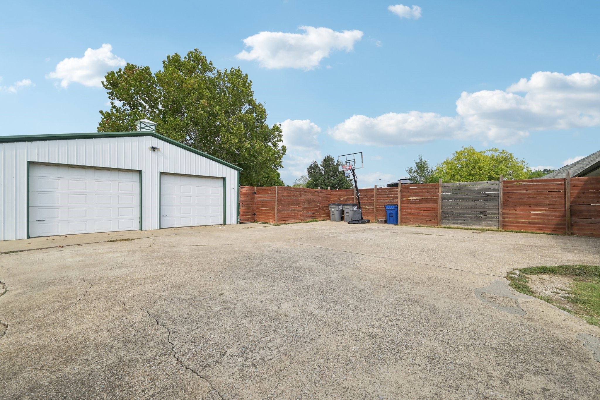 1003 Meadow Lane