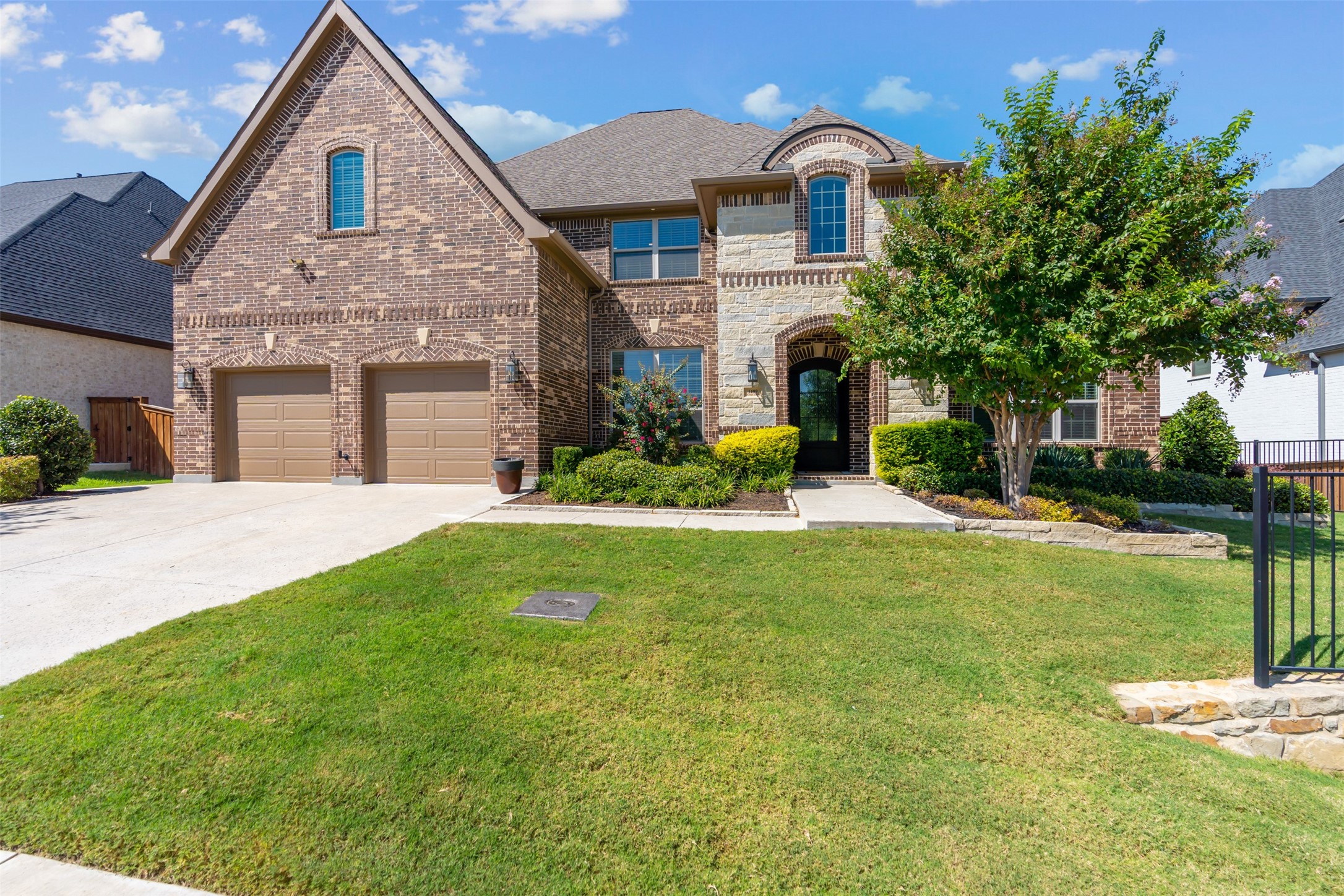 1409 E Kings Lake Drive