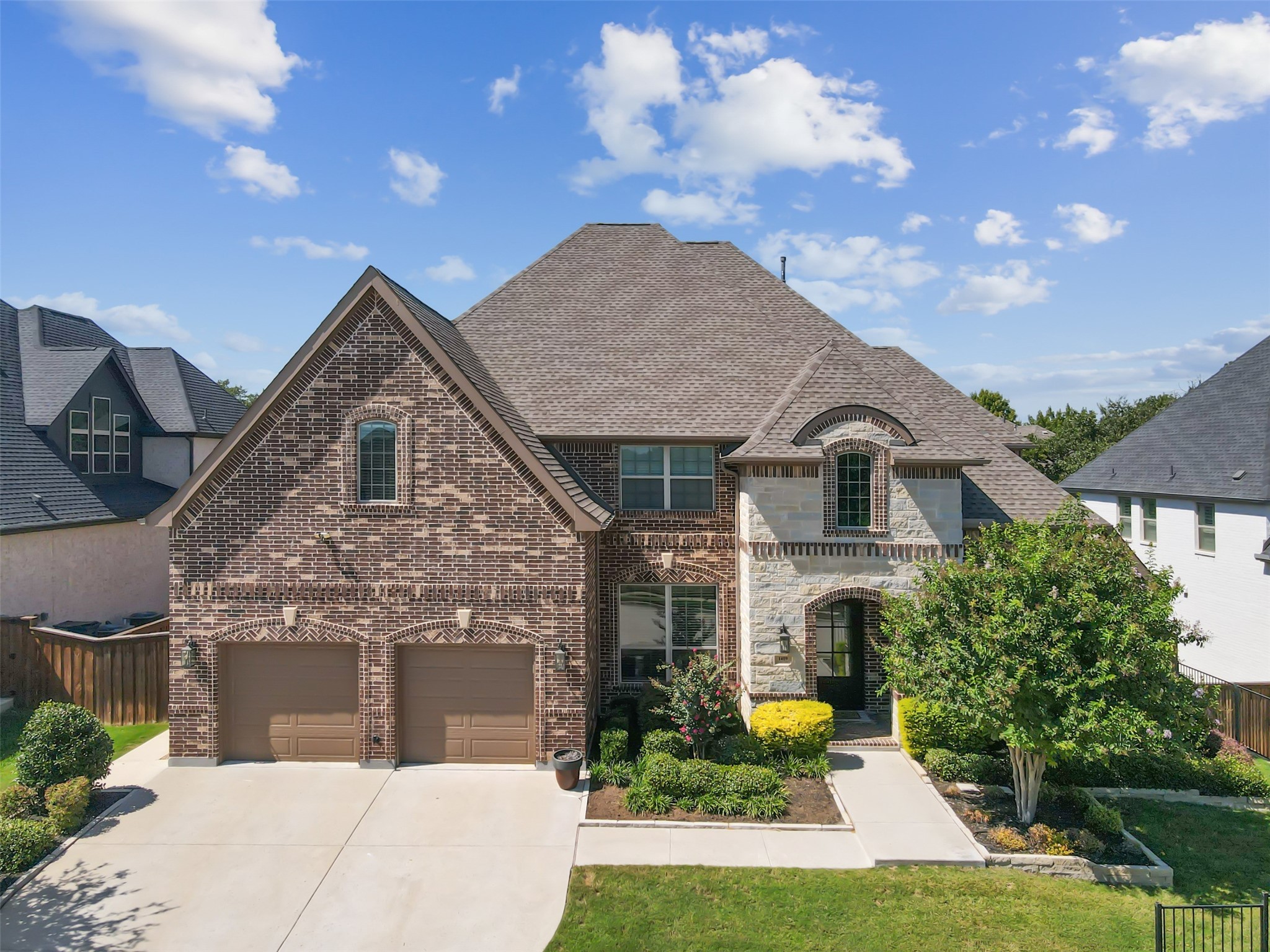 1409 E Kings Lake Drive