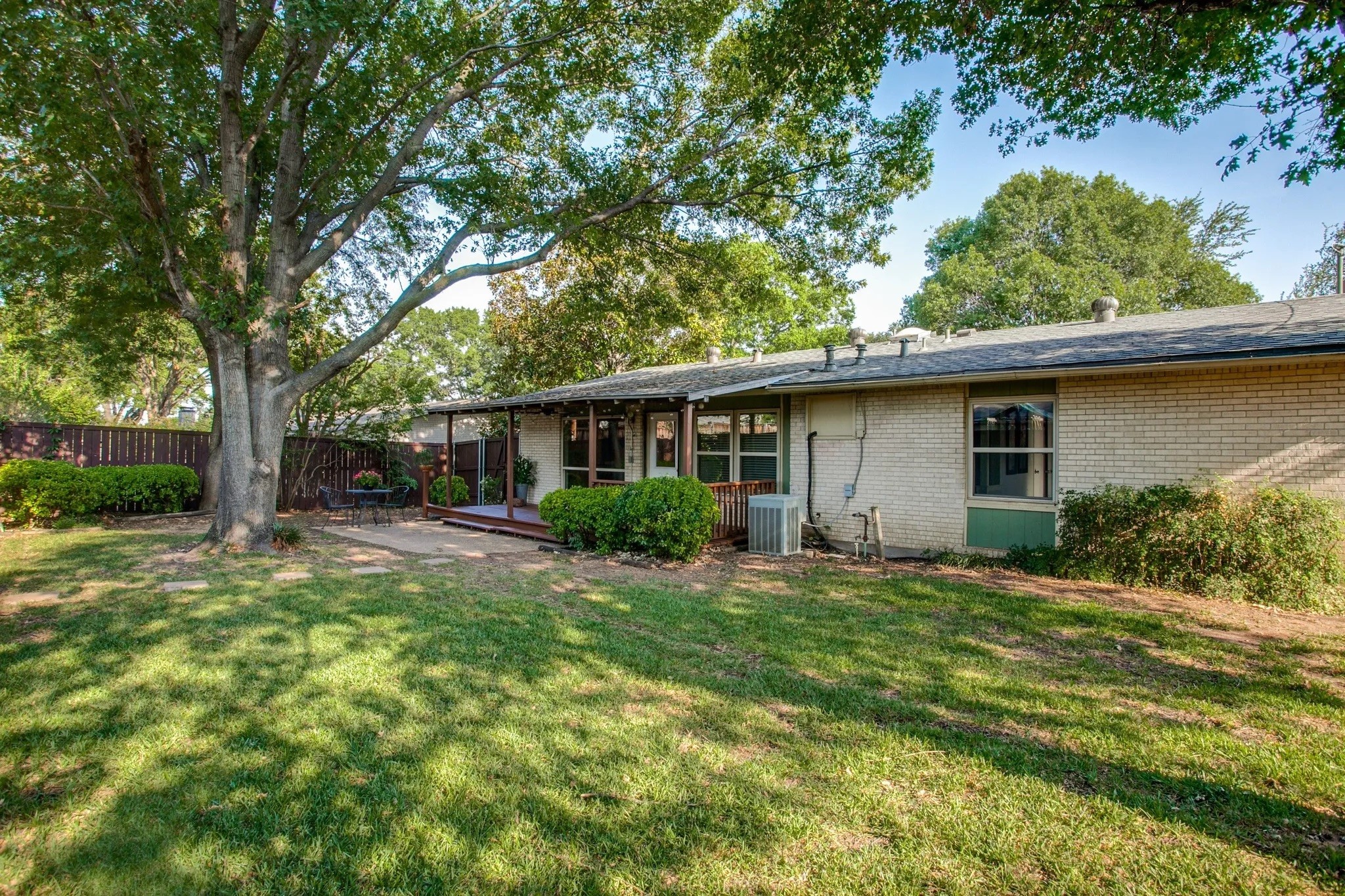 904 Wedgewood Way