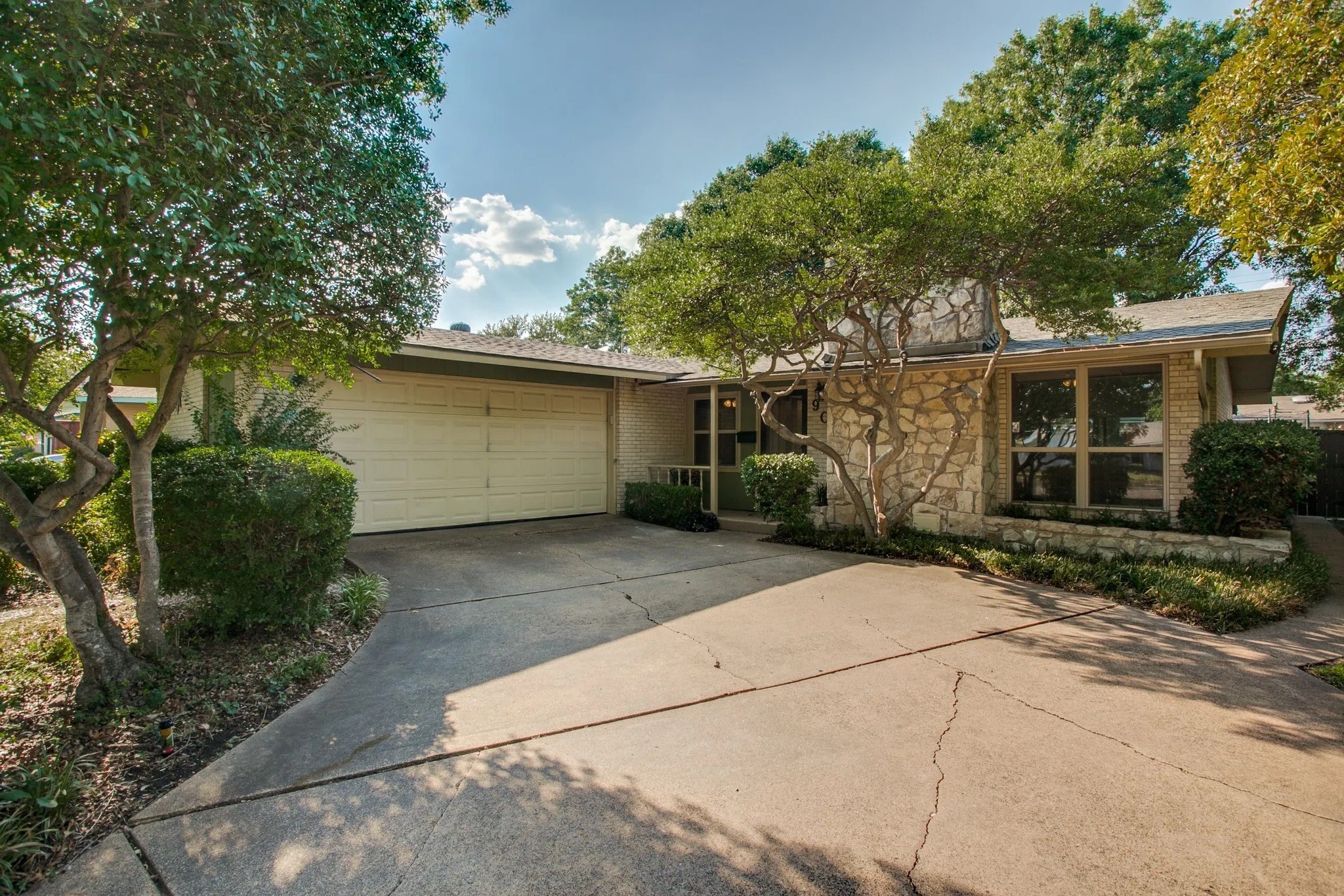 904 Wedgewood Way