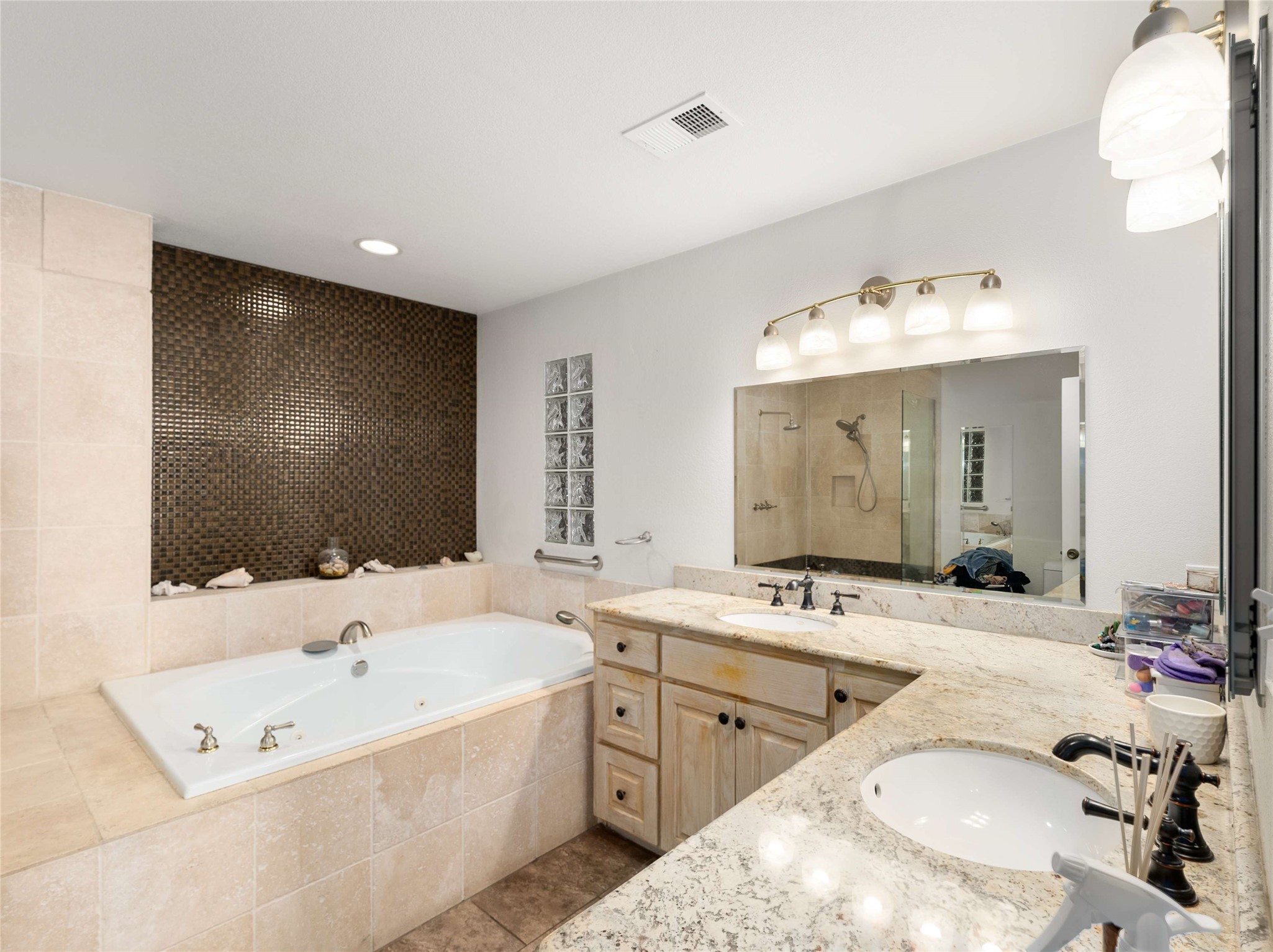 1510 Mccoy Place