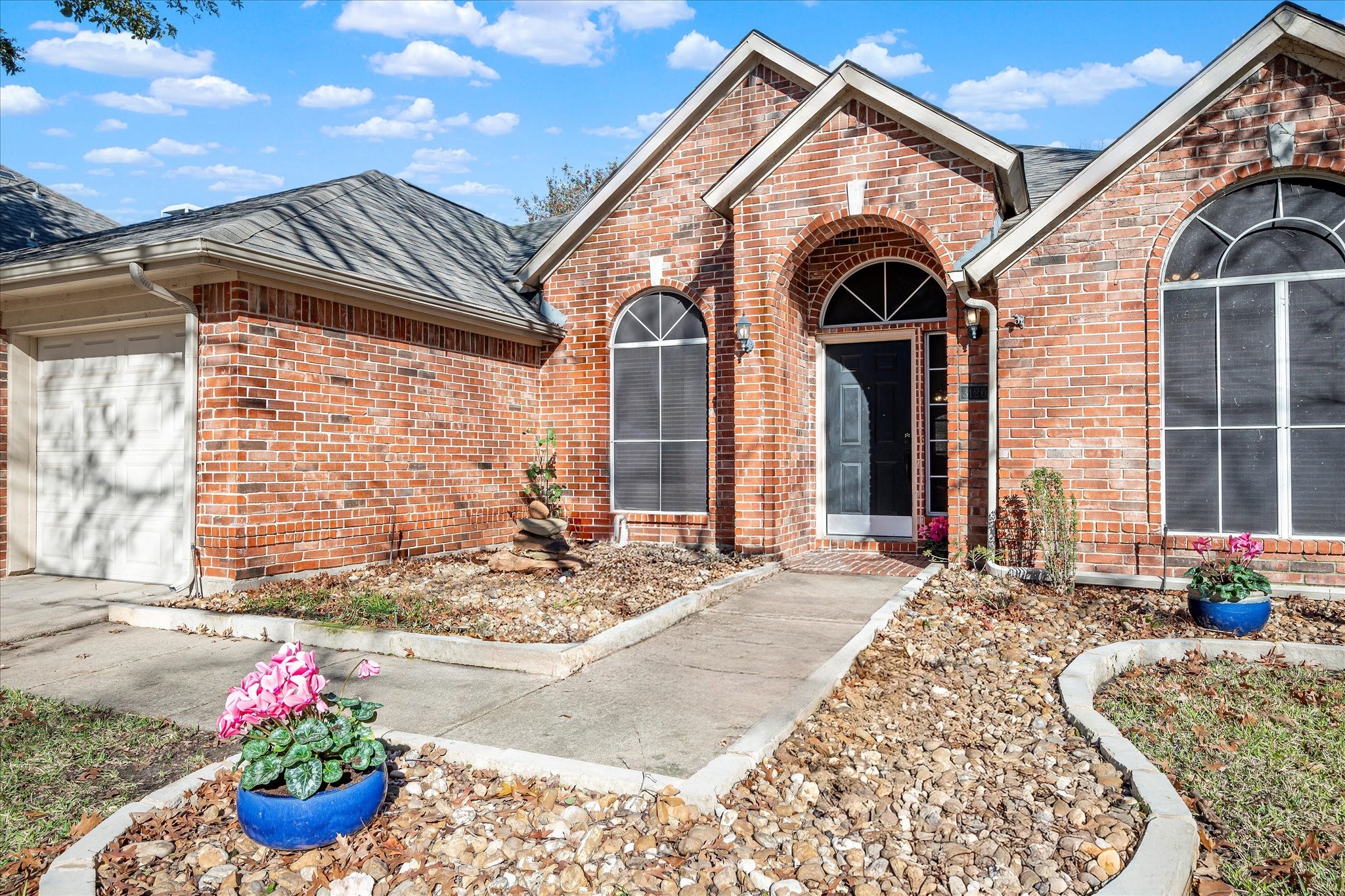 3120 Hartford Drive