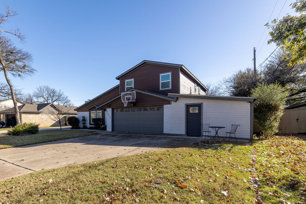 1225 Mockingbird Drive