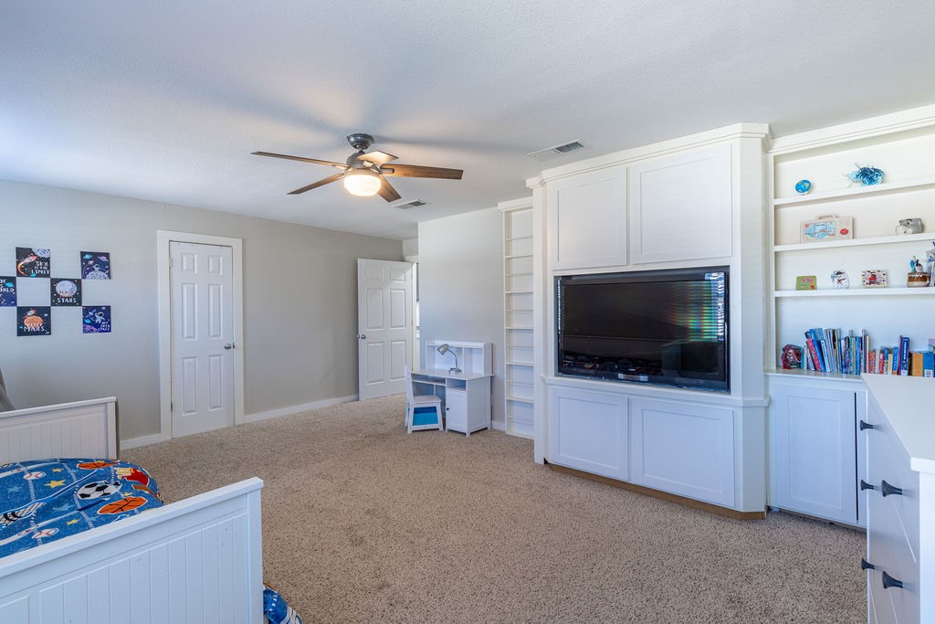 1225 Mockingbird Drive