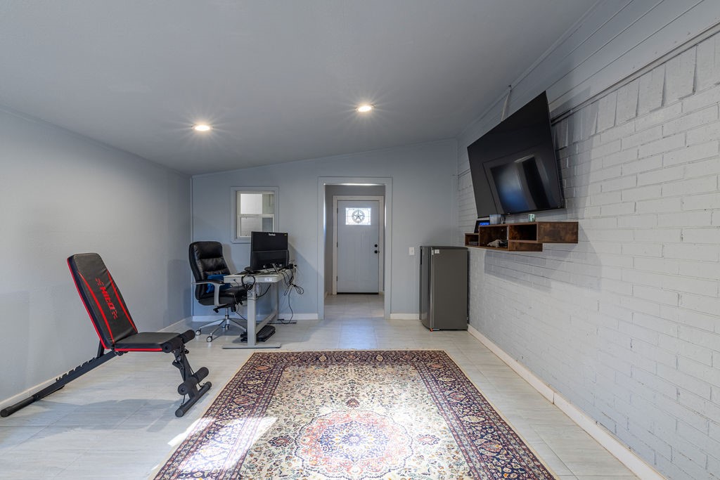 1225 Mockingbird Drive